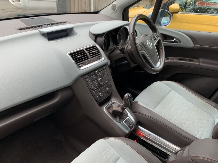2014 Vauxhall Meriva photo 12