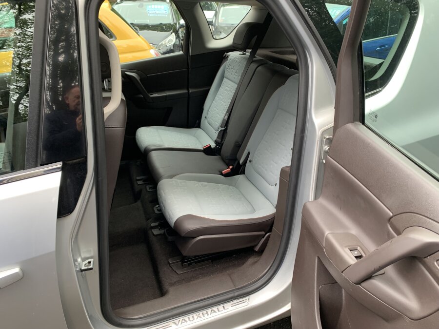 2014 Vauxhall Meriva photo 13