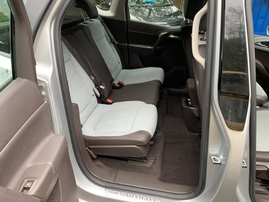 2014 Vauxhall Meriva photo 14