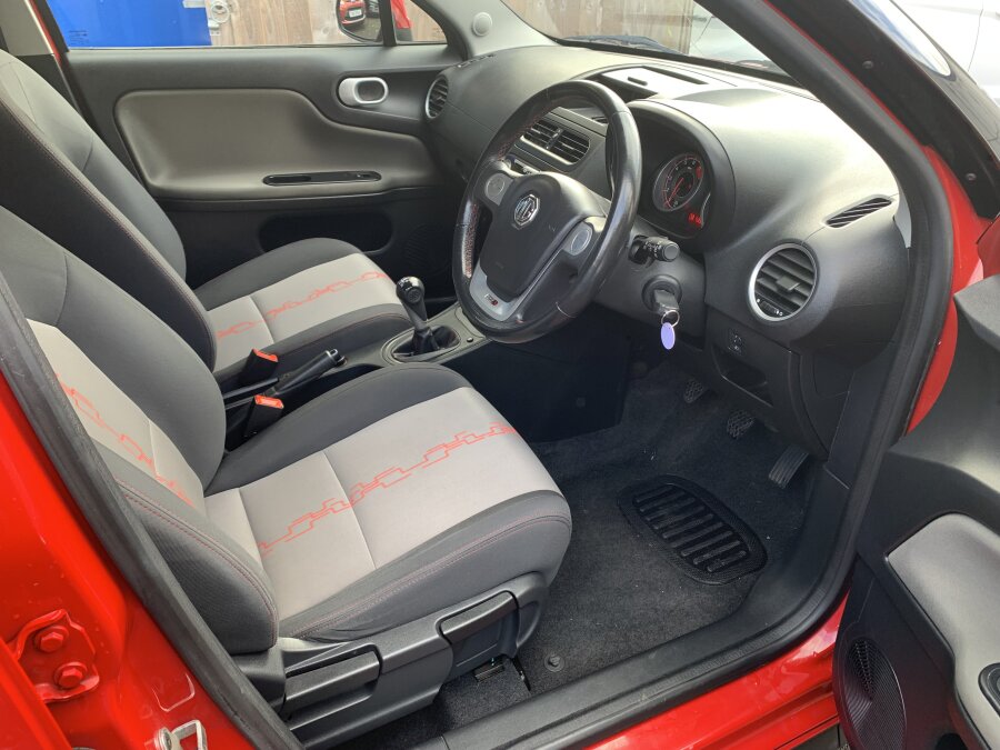 2014 MG MG3 photo 9