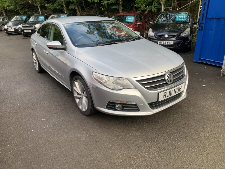 Volkswagen CC photo 2