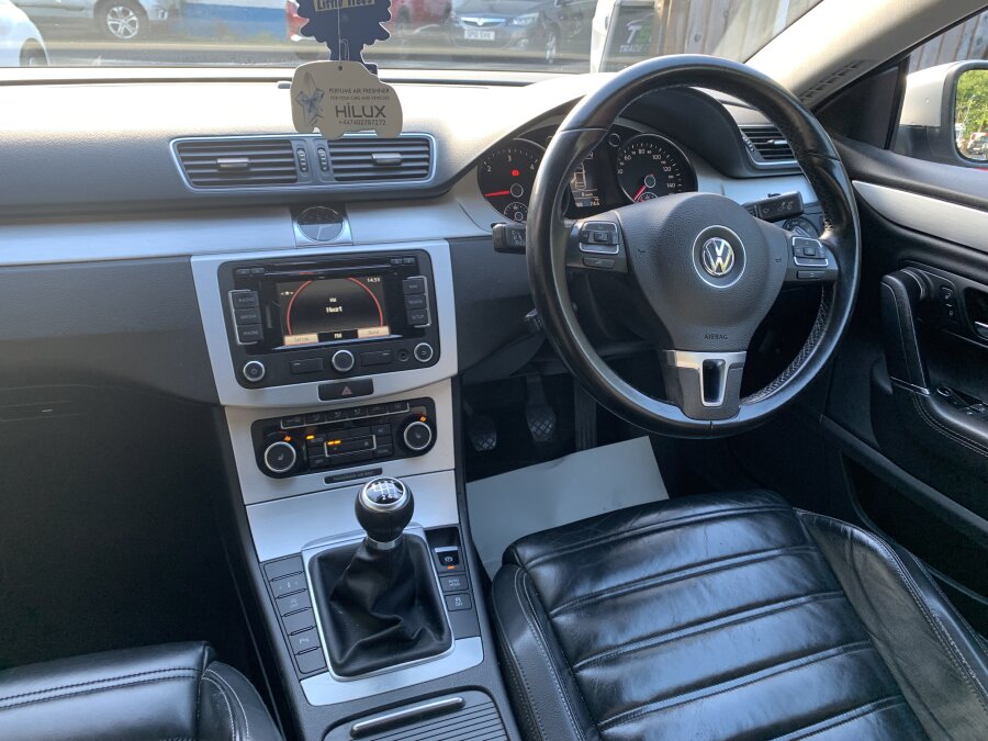 2011 Volkswagen CC photo 11