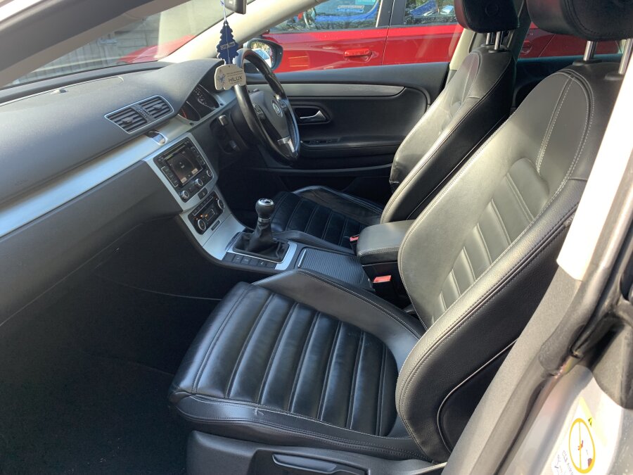 2011 Volkswagen CC photo 13