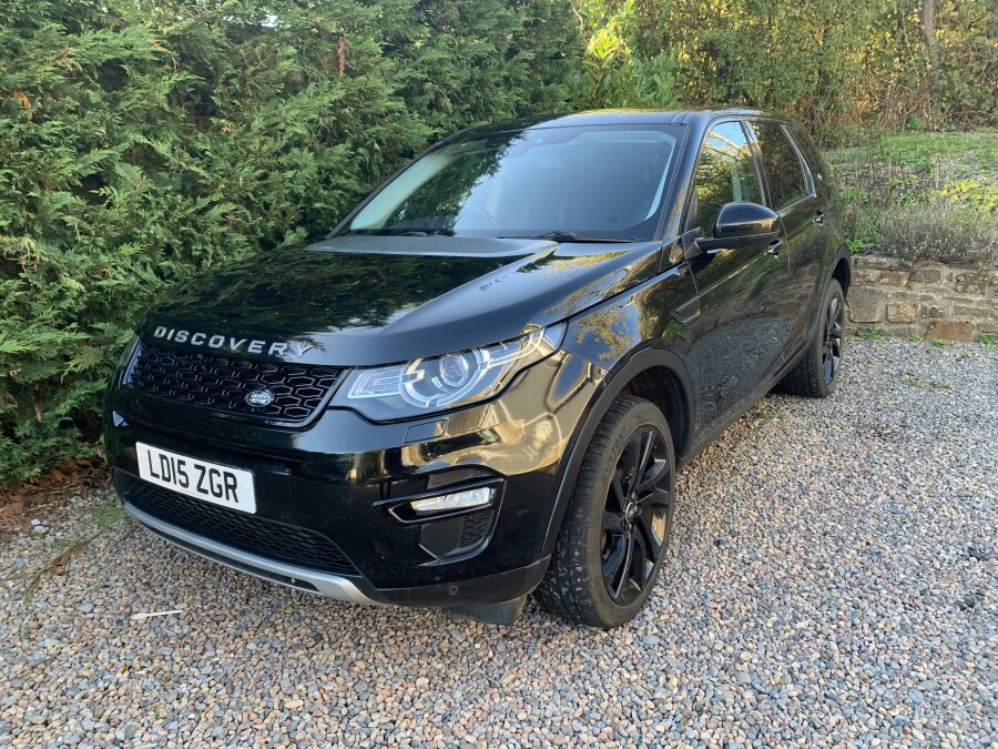 Land Rover Discovery Sport photo 2