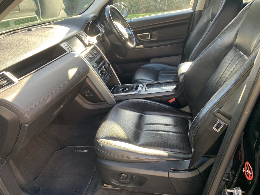 2015 Land Rover Discovery Sport photo 9
