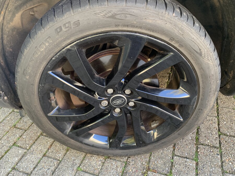 2015 Land Rover Discovery Sport photo 14