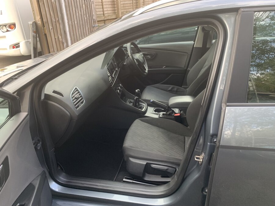 2014 SEAT Leon photo 10
