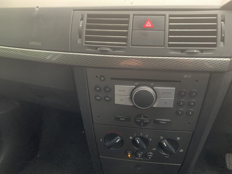 2010 Vauxhall Meriva photo 14