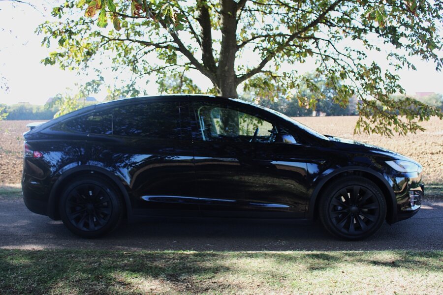 Vehicle photo 7