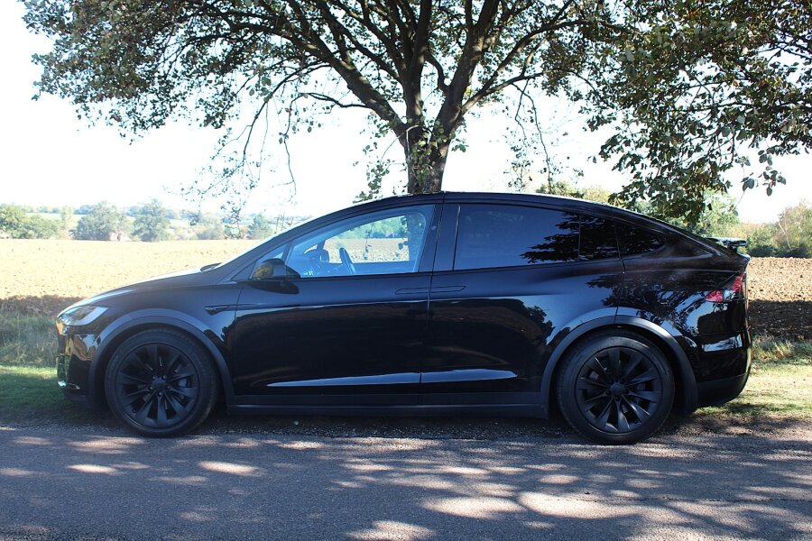 Vehicle photo 10