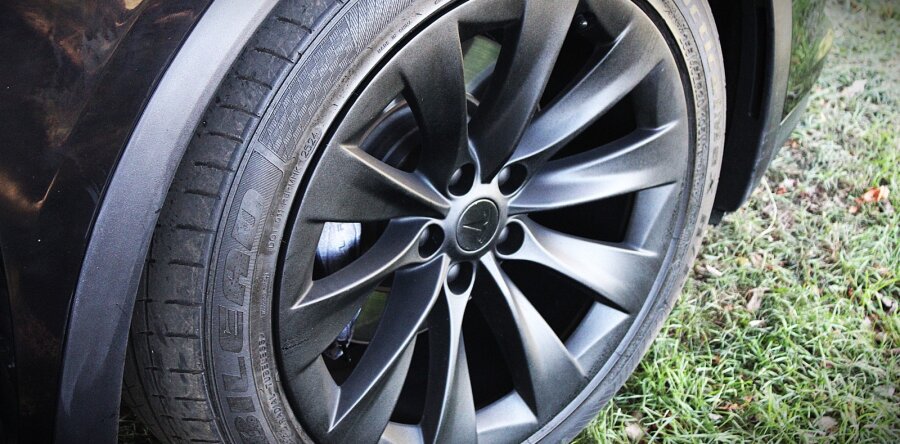 Vehicle photo 19