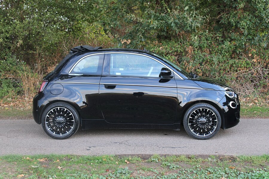 Vehicle photo 3