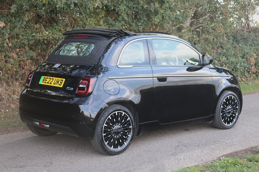 Vehicle photo 5