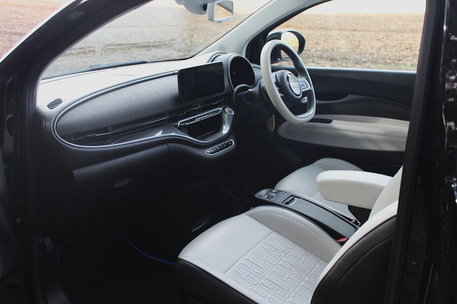 Vehicle photo 10