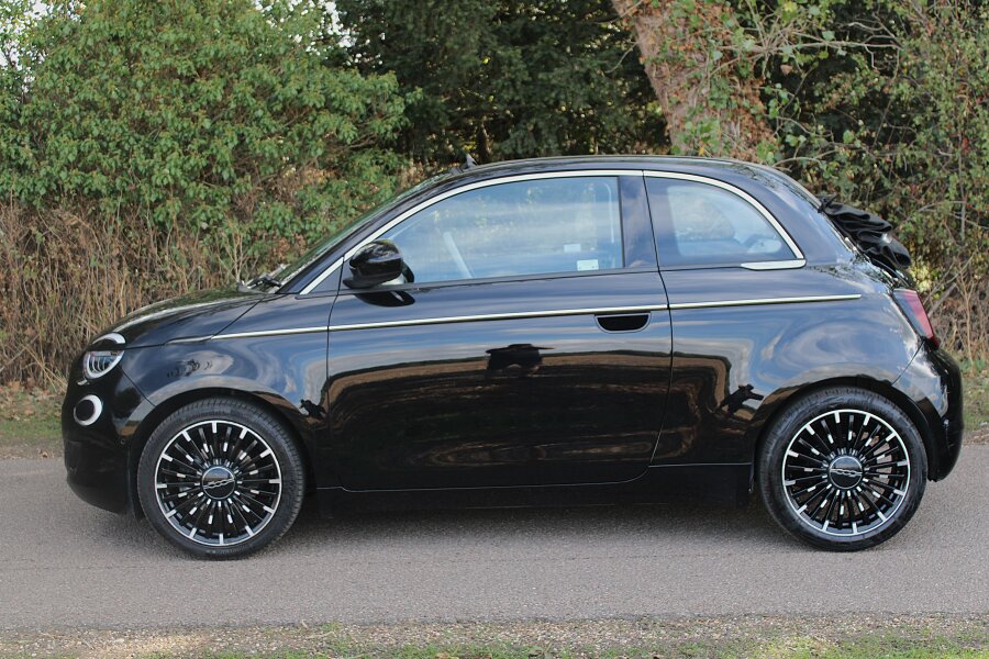 Vehicle photo 4