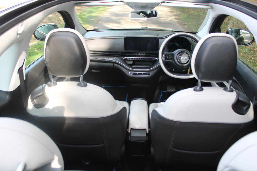 Vehicle photo 24