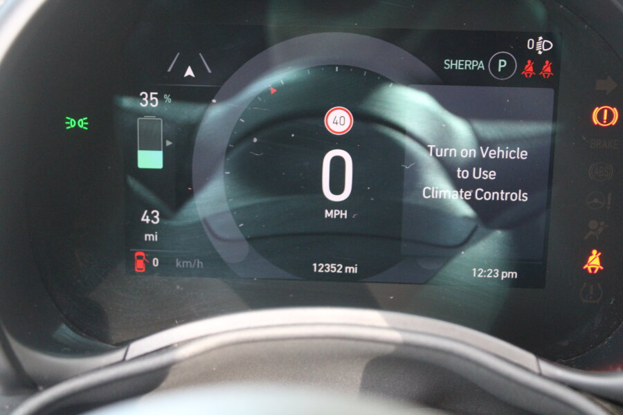 Vehicle photo 29