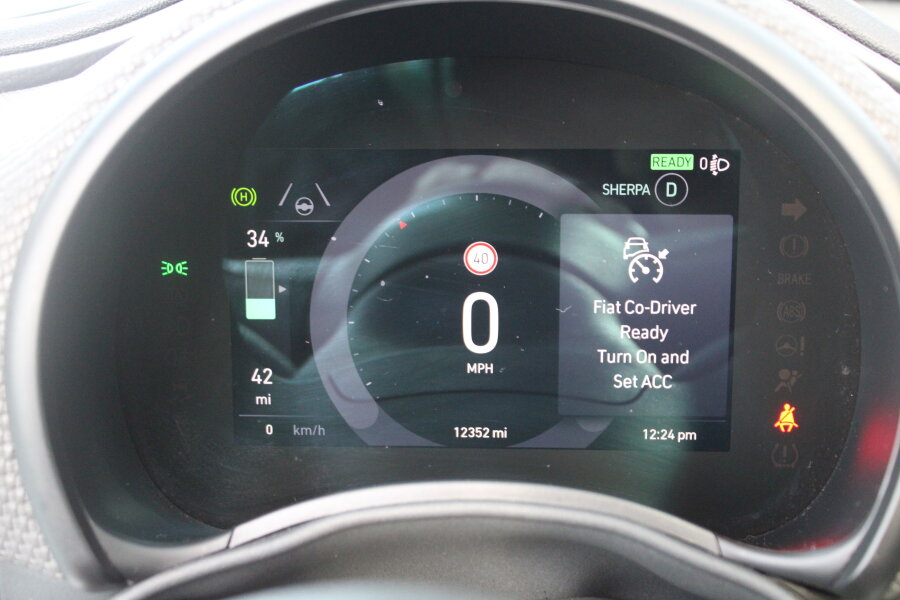 Vehicle photo 32
