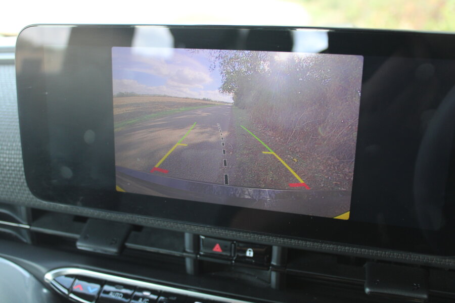 Vehicle photo 35