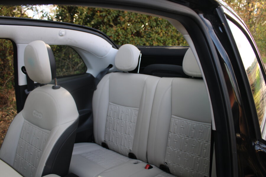 Vehicle photo 16