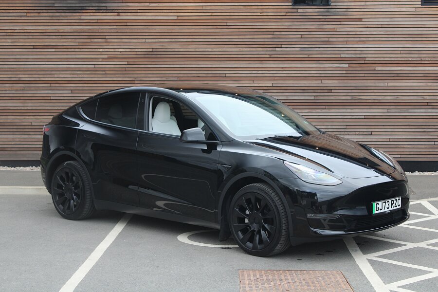 Vehicle photo 3