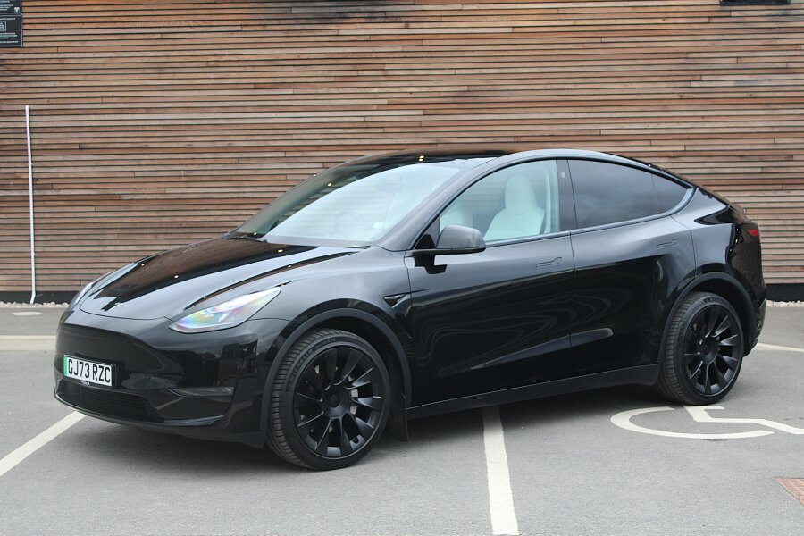 Vehicle photo 2