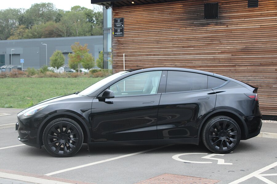 Vehicle photo 5