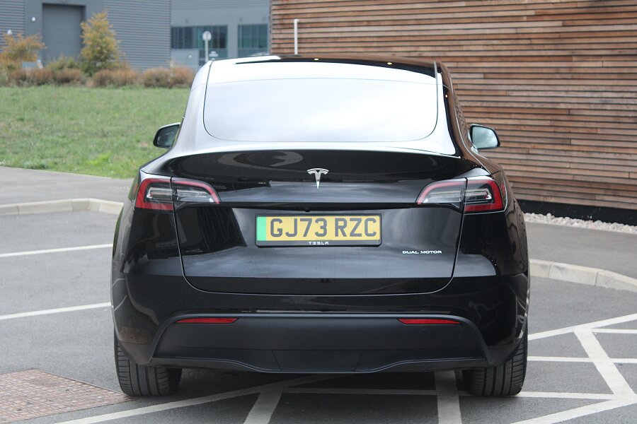 Vehicle photo 9