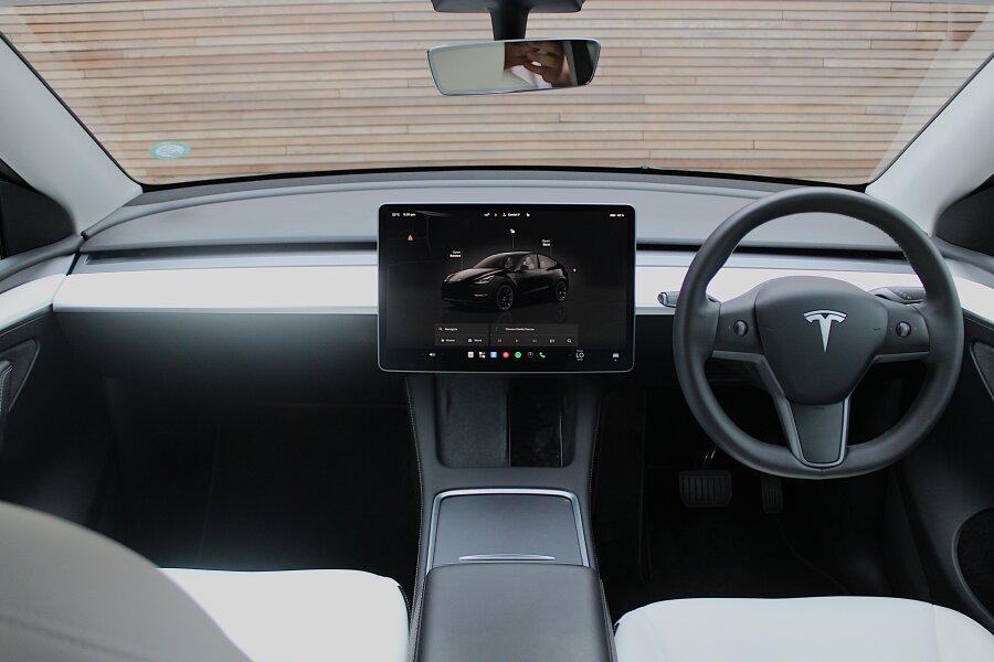 Vehicle photo 10