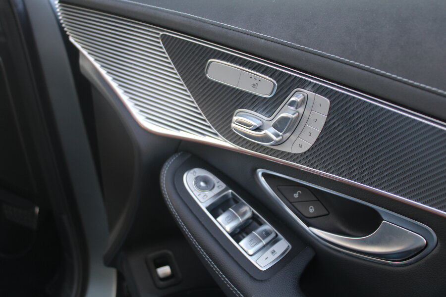 Vehicle photo 17