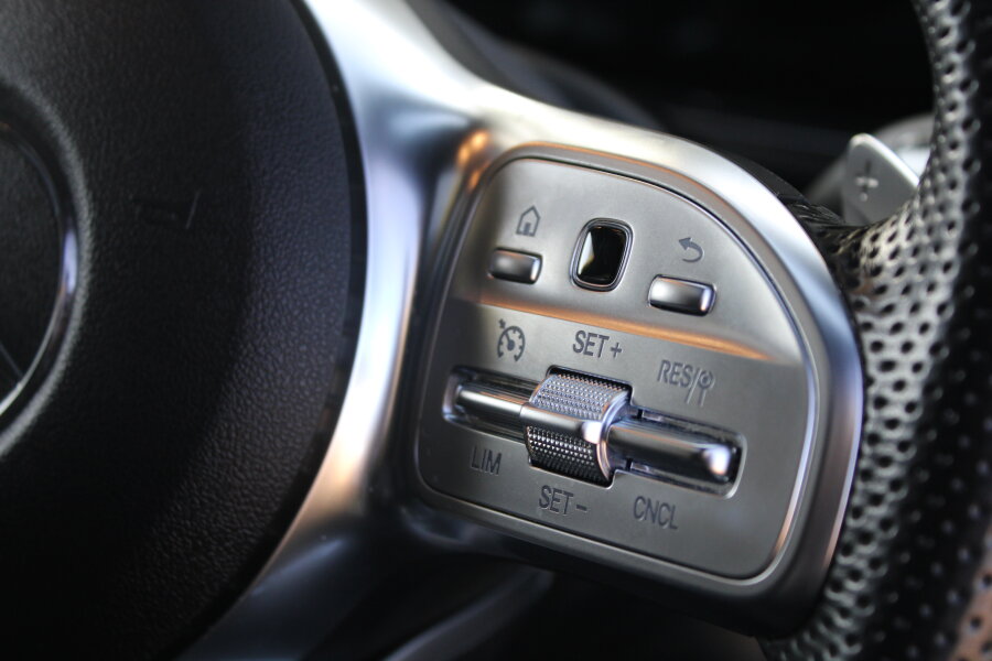 Vehicle photo 20
