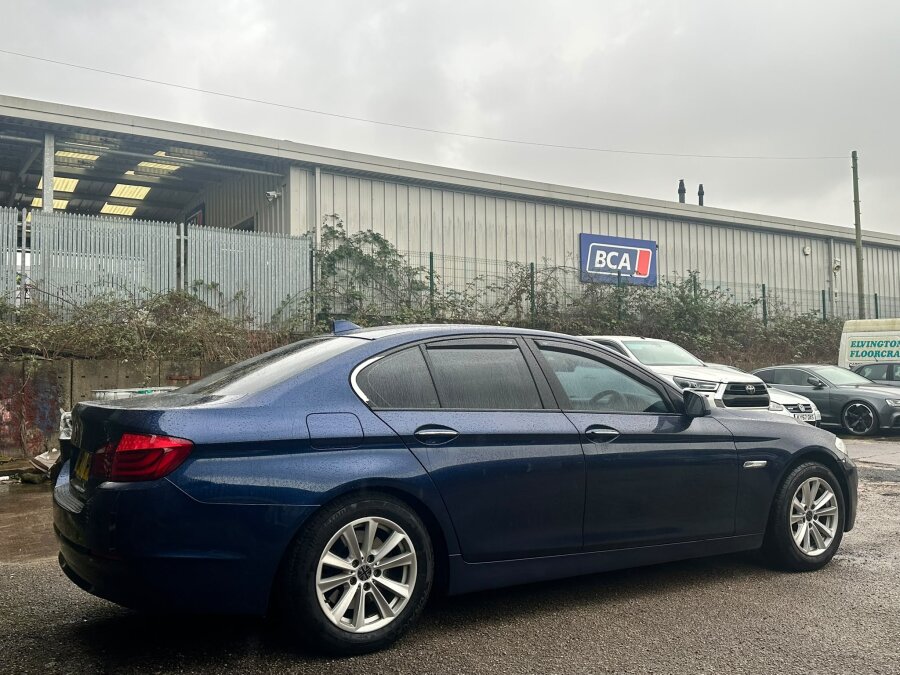 2012 BMW 5 Series photo 5