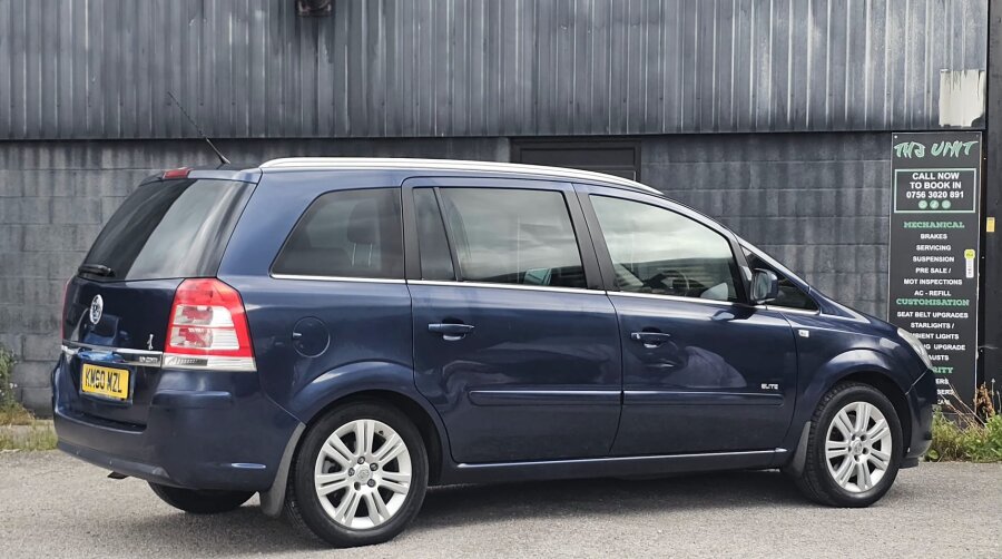2010 Vauxhall Zafira photo 4