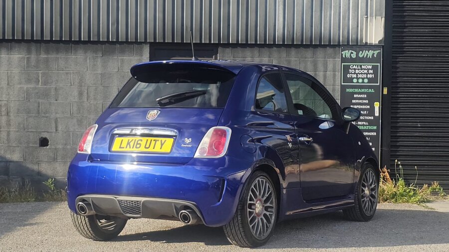 2016 Abarth 595 photo 10