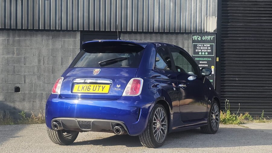 2016 Abarth 595 photo 11
