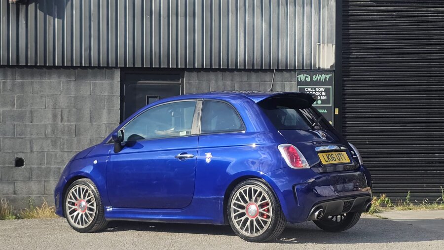 2016 Abarth 595 photo 9