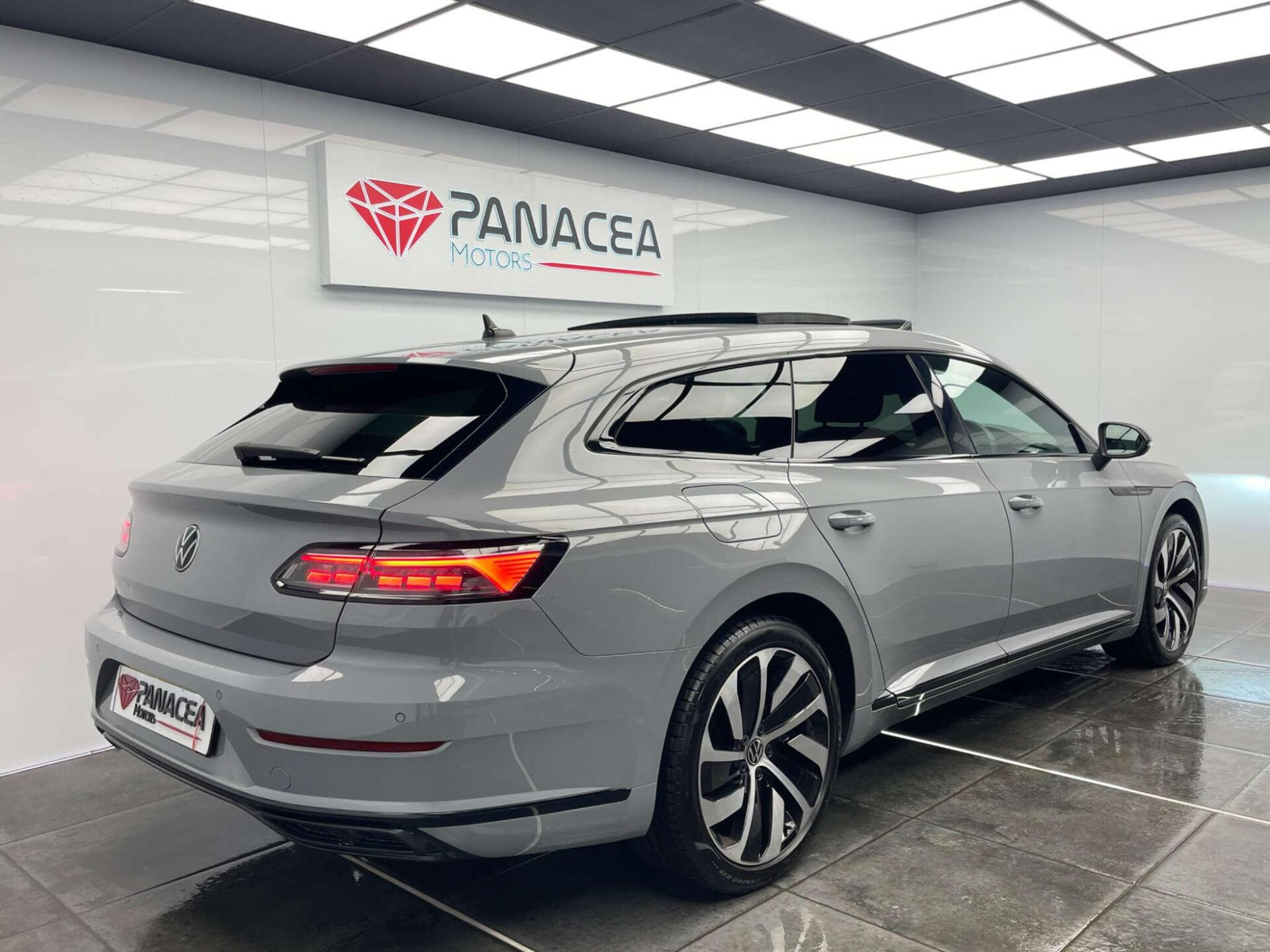 2022 Volkswagen ARTEON image 5