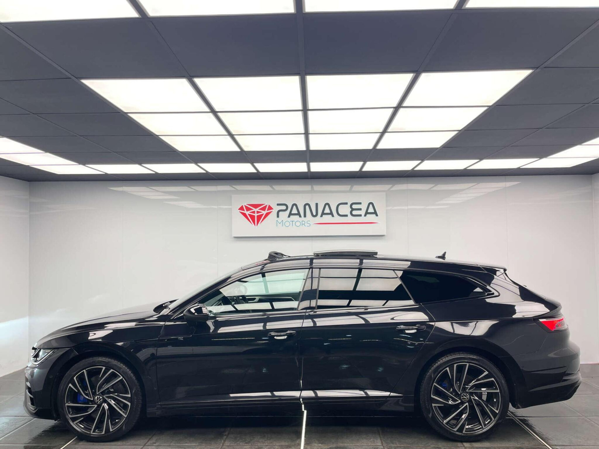 2023 Volkswagen ARTEON image 35