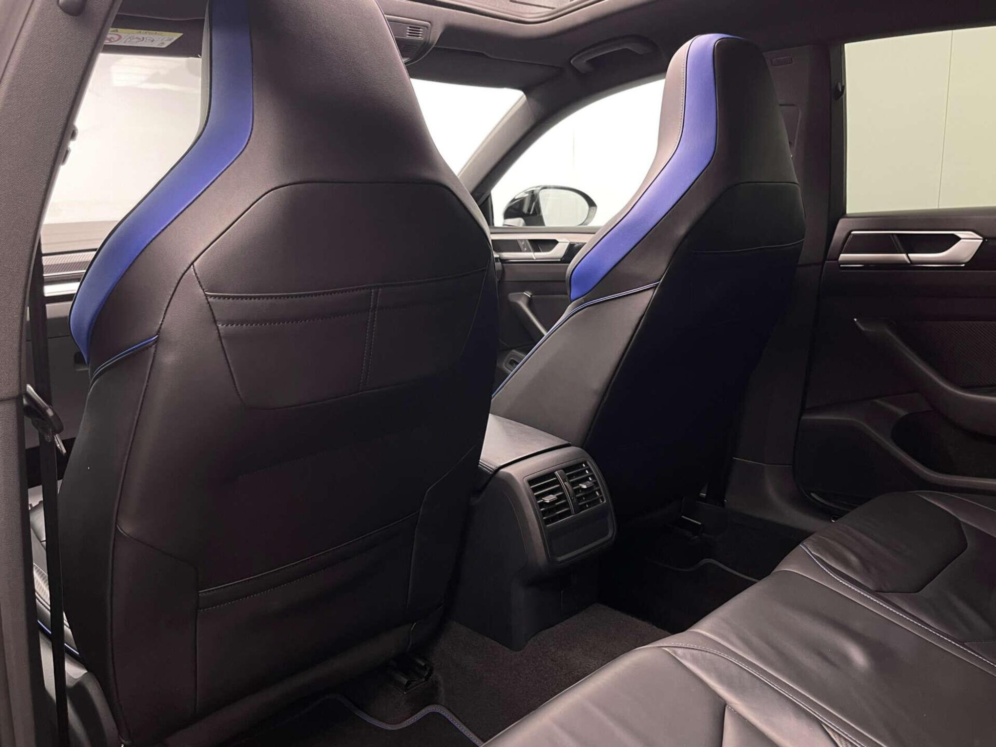 2023 Volkswagen ARTEON image 44