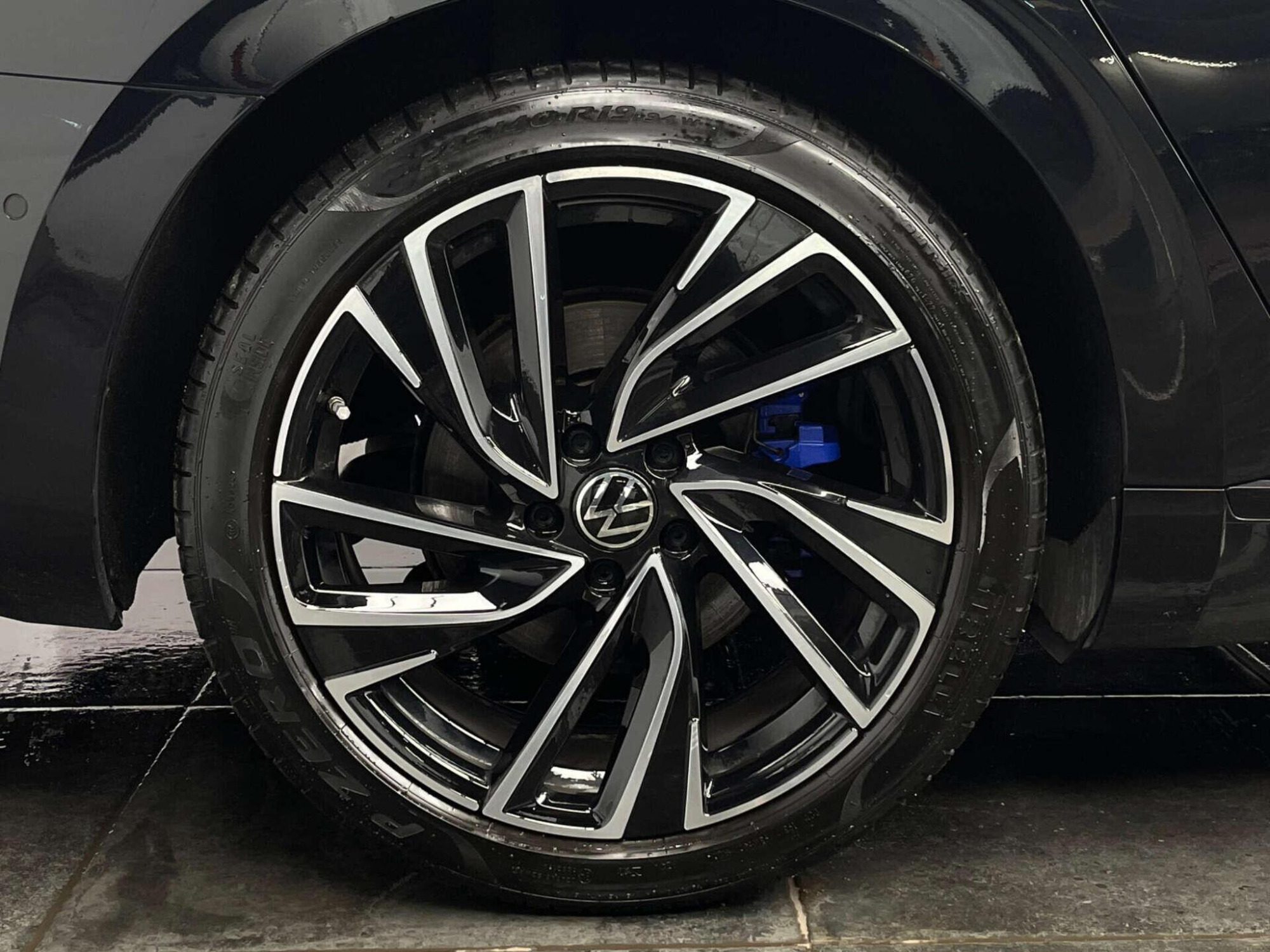 2023 Volkswagen ARTEON image 32