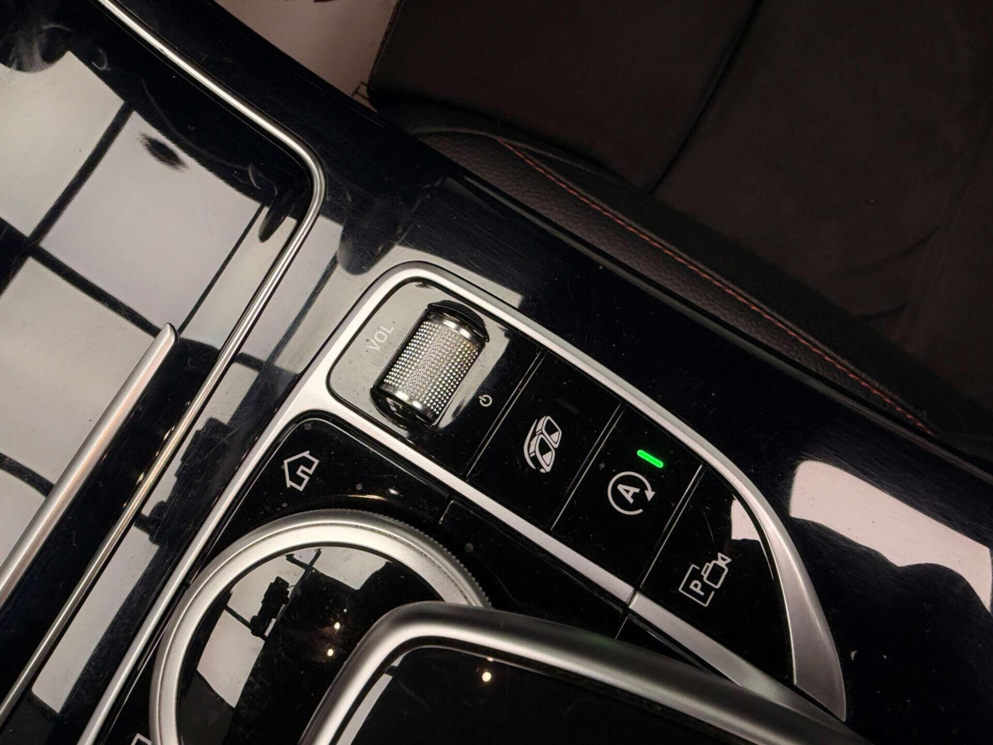 2018 Mercedes-Benz C-CLASS image 15