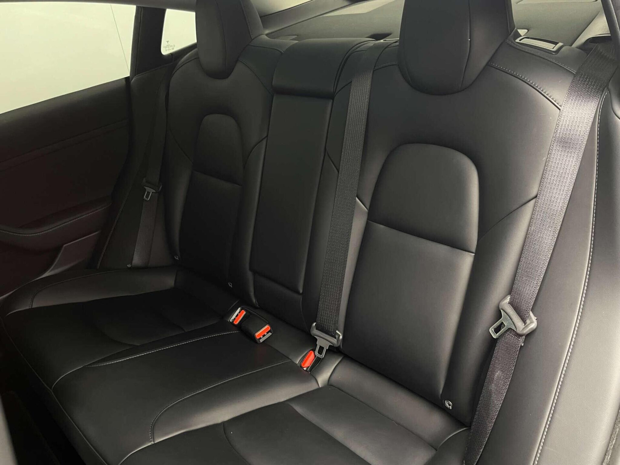 2022 Tesla Model 3 image 38