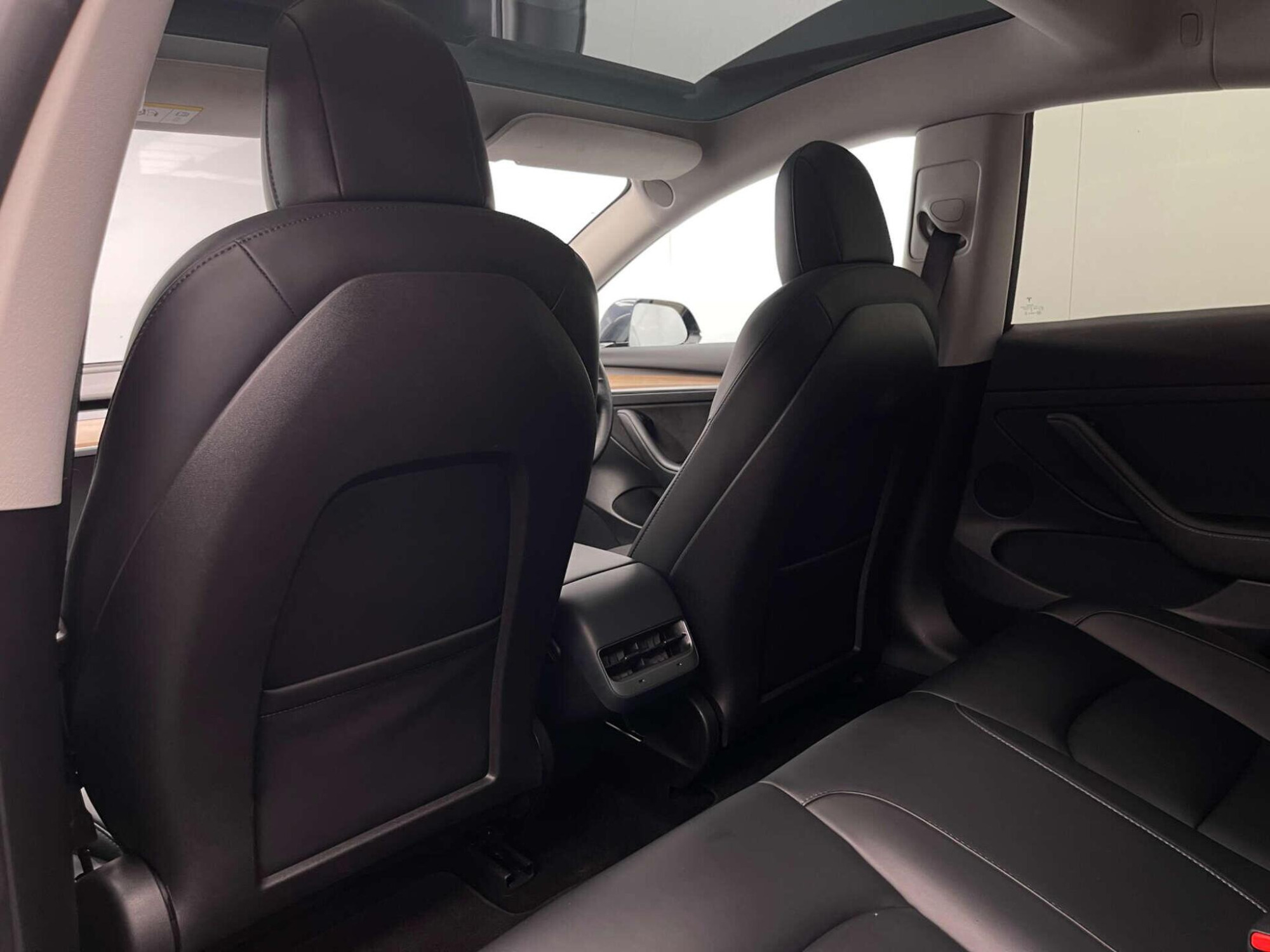 2022 Tesla Model 3 image 37