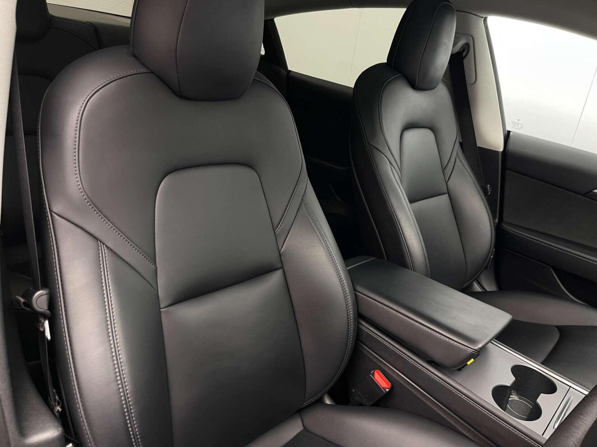 2022 Tesla Model 3 image 12