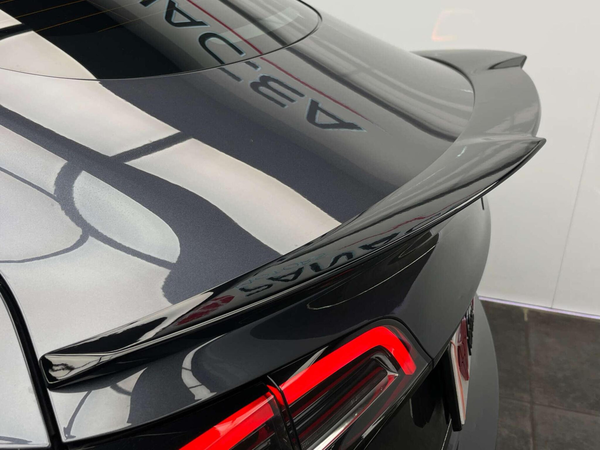 2022 Tesla Model 3 image 32
