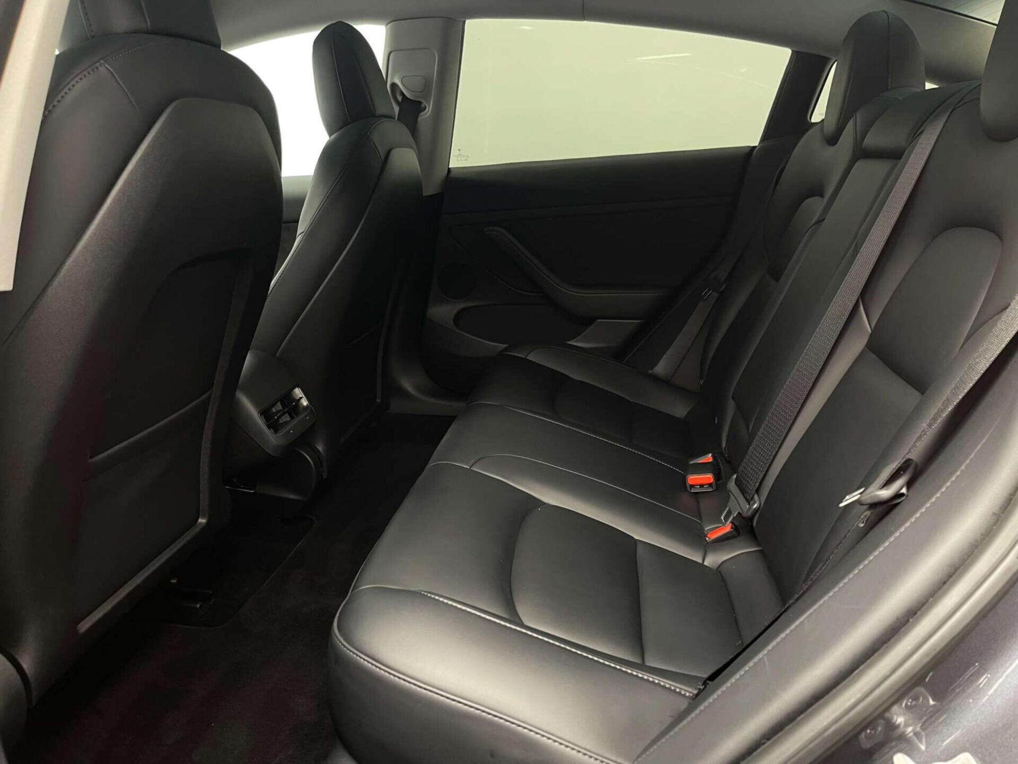 2022 Tesla Model 3 image 39