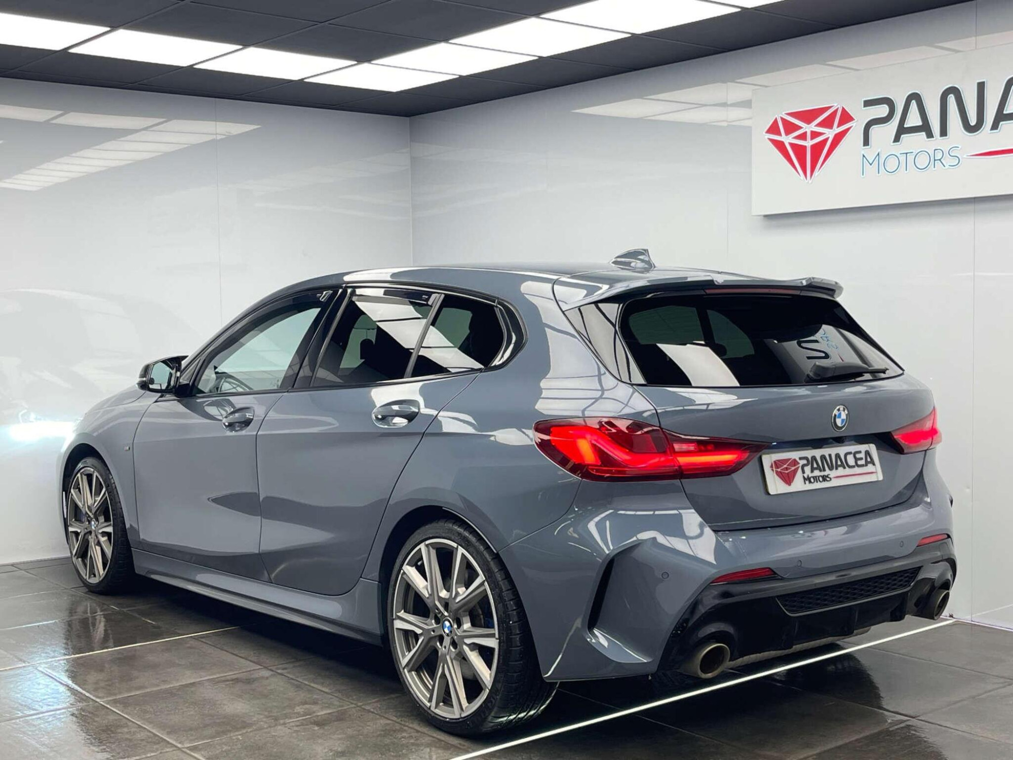 2020 BMW 1 SERIES image 33