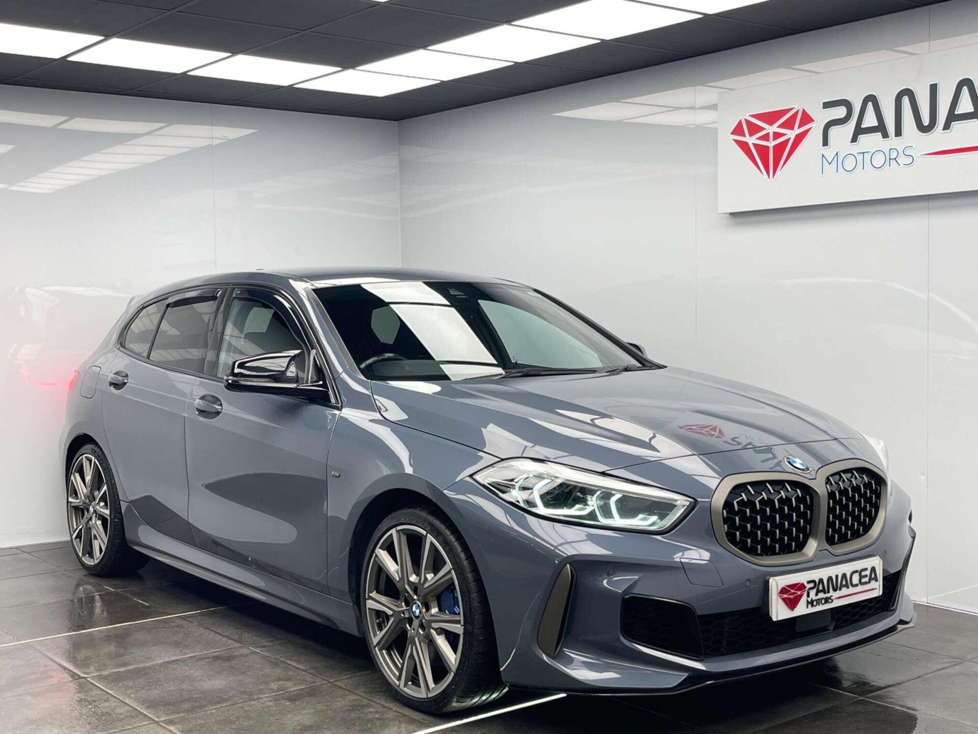 BMW 1 SERIES