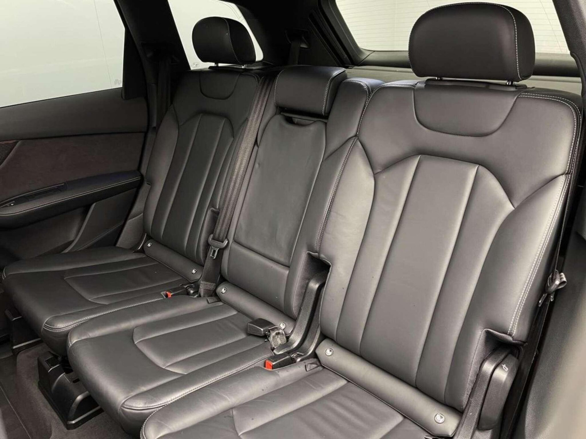 2016 Audi Q7 image 44