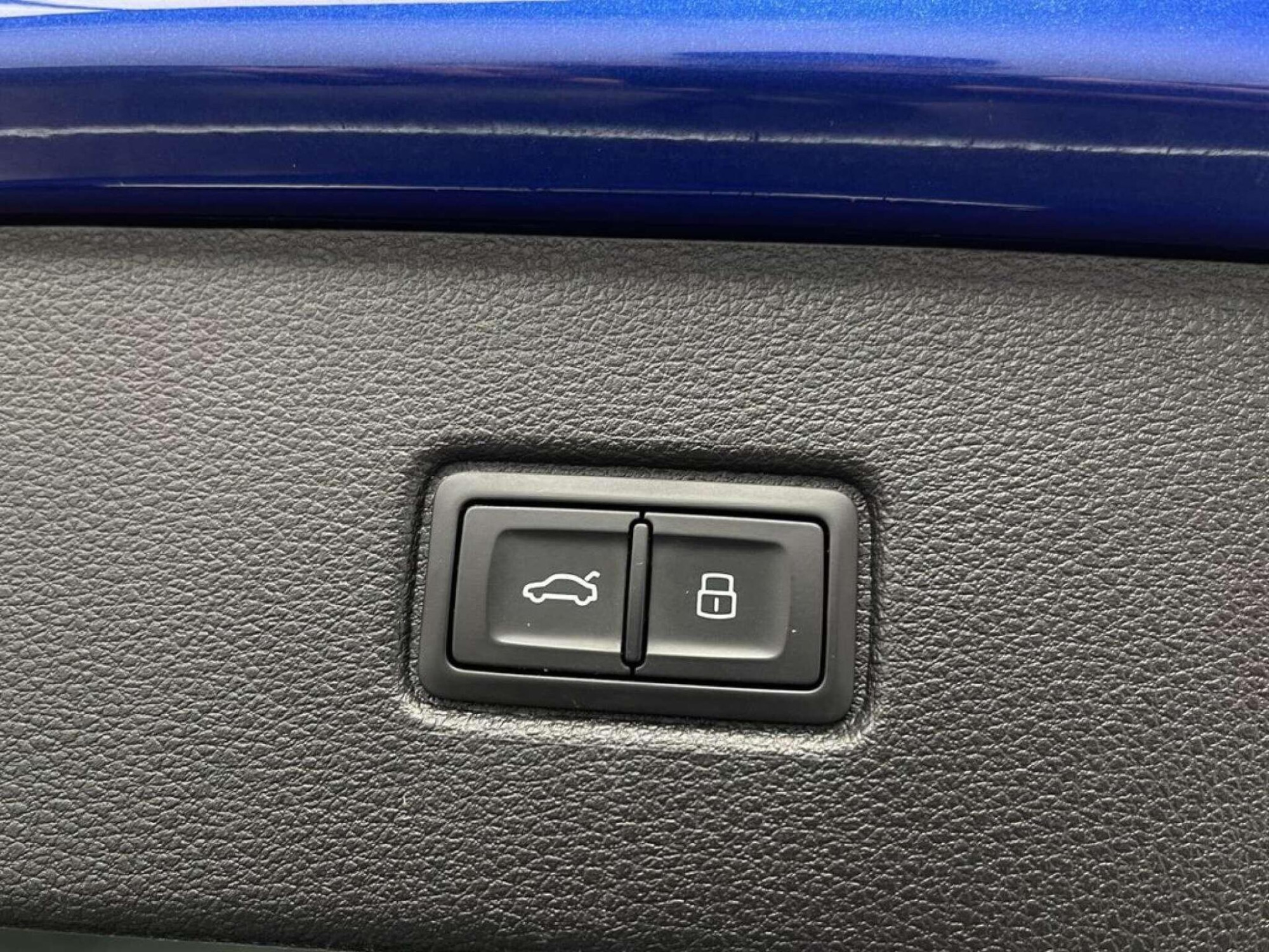 2016 Audi Q7 image 38